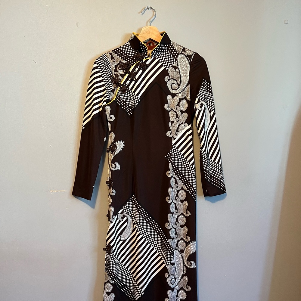 Modern Chinese Qipao Cheongsam Vintage Paisley Print Brown
